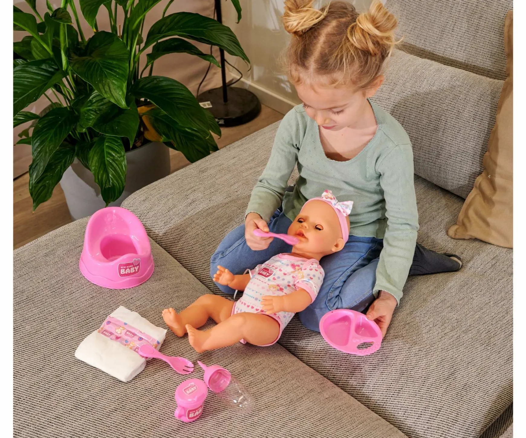 NBB Babypuppe, rosa Zubehör