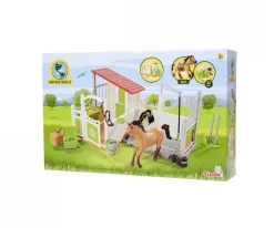 Pferdebox und Waschplatz mit Pferd